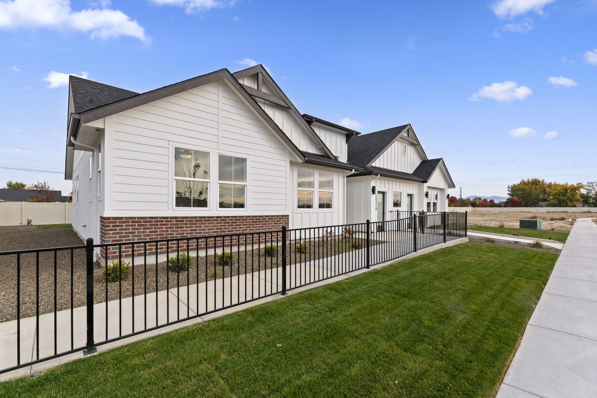 02-002_Front View.jpg