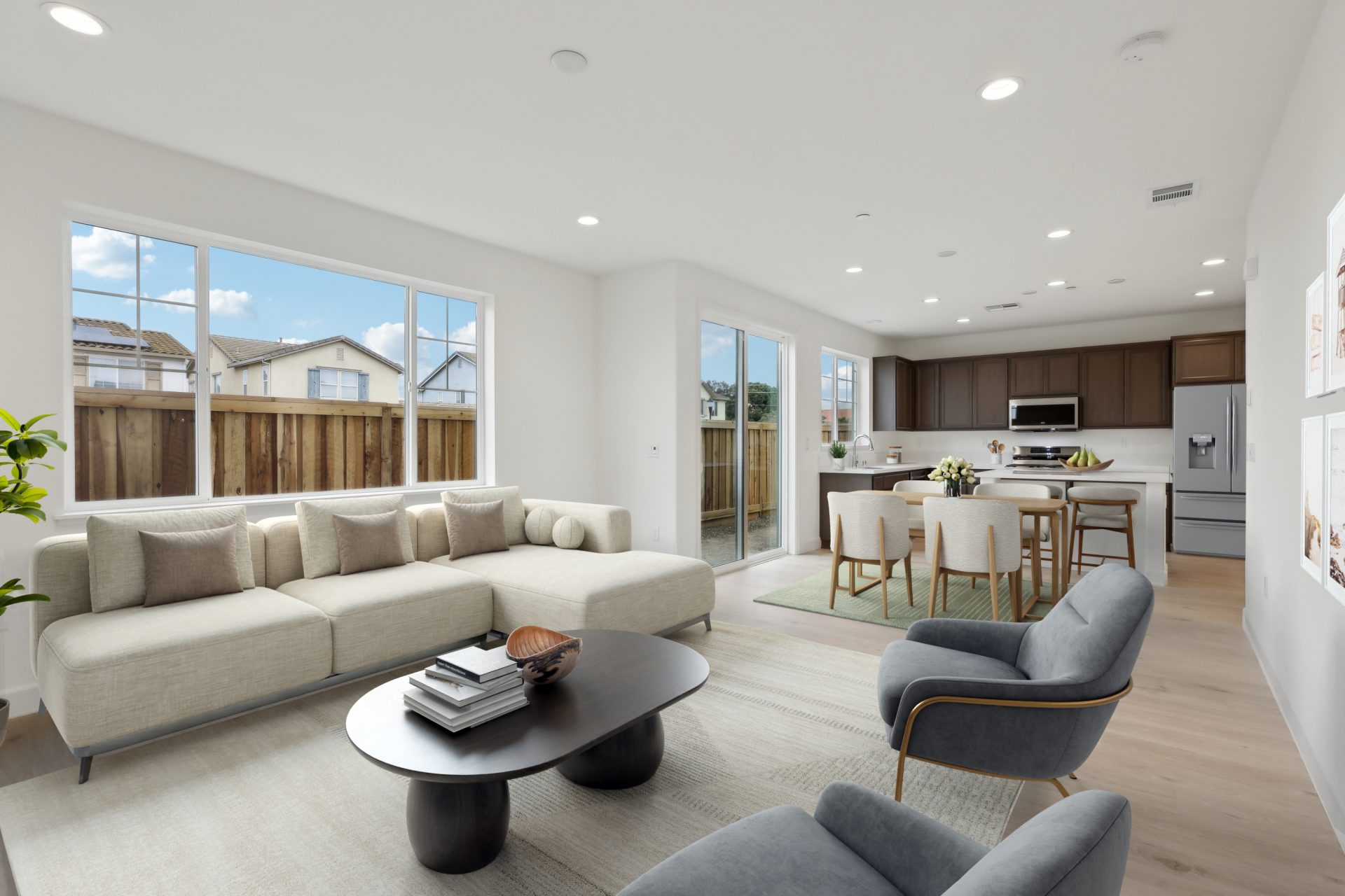 4-print-Mindy Way-2804-008 virtually staged.jpg